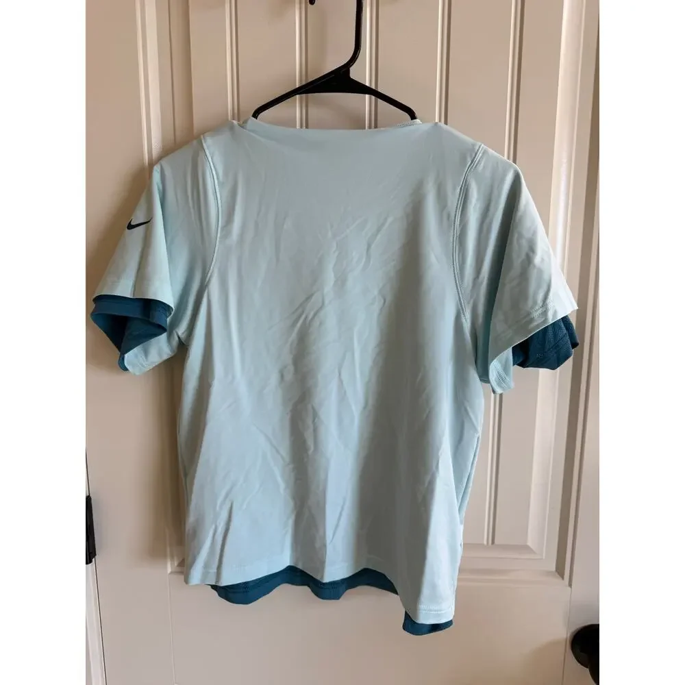 Women’s Nike shirt